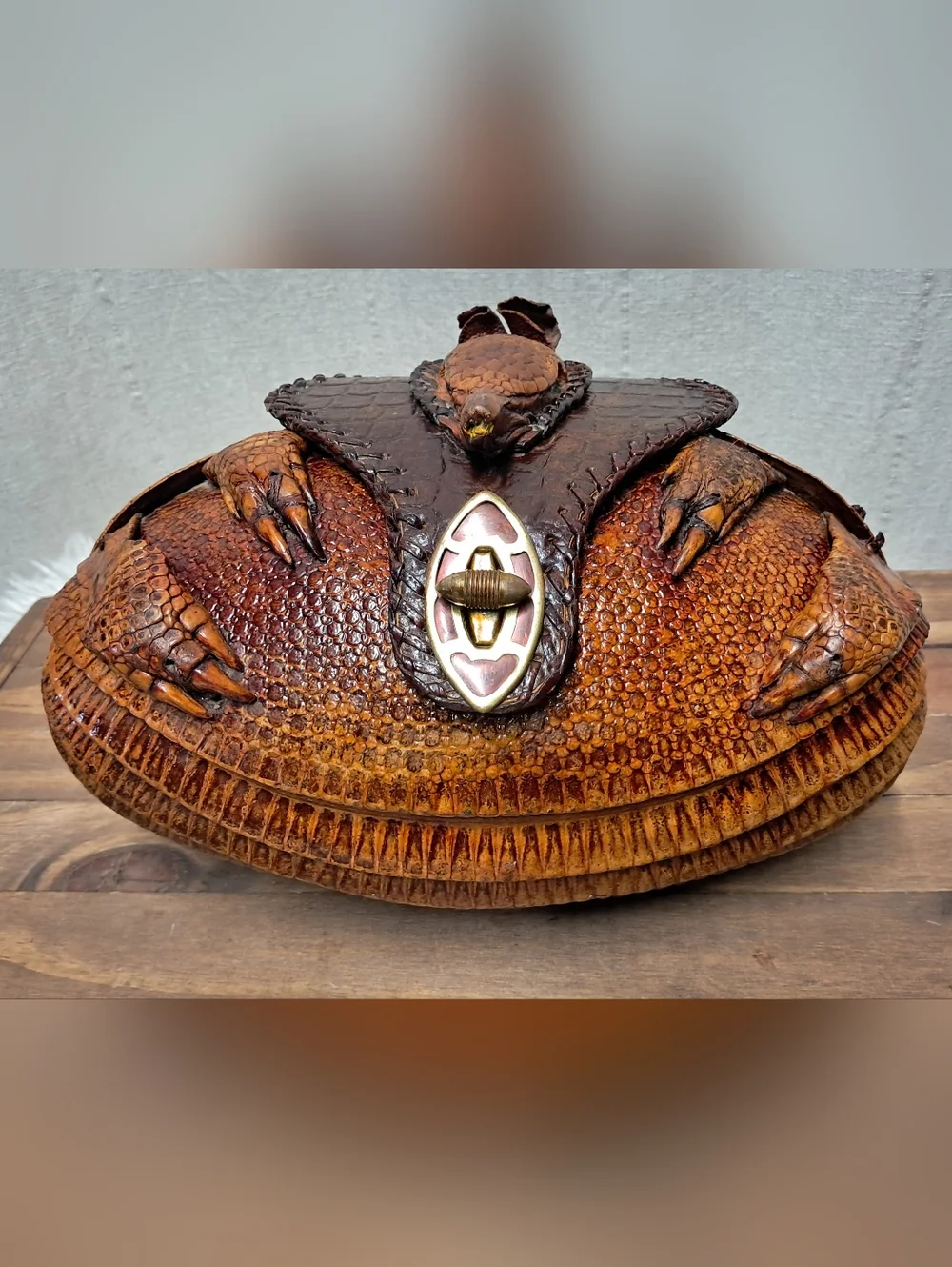 Vintage 1930's Armadillo Textured Leather Claw Accent Handbag - Picture 2 of 7